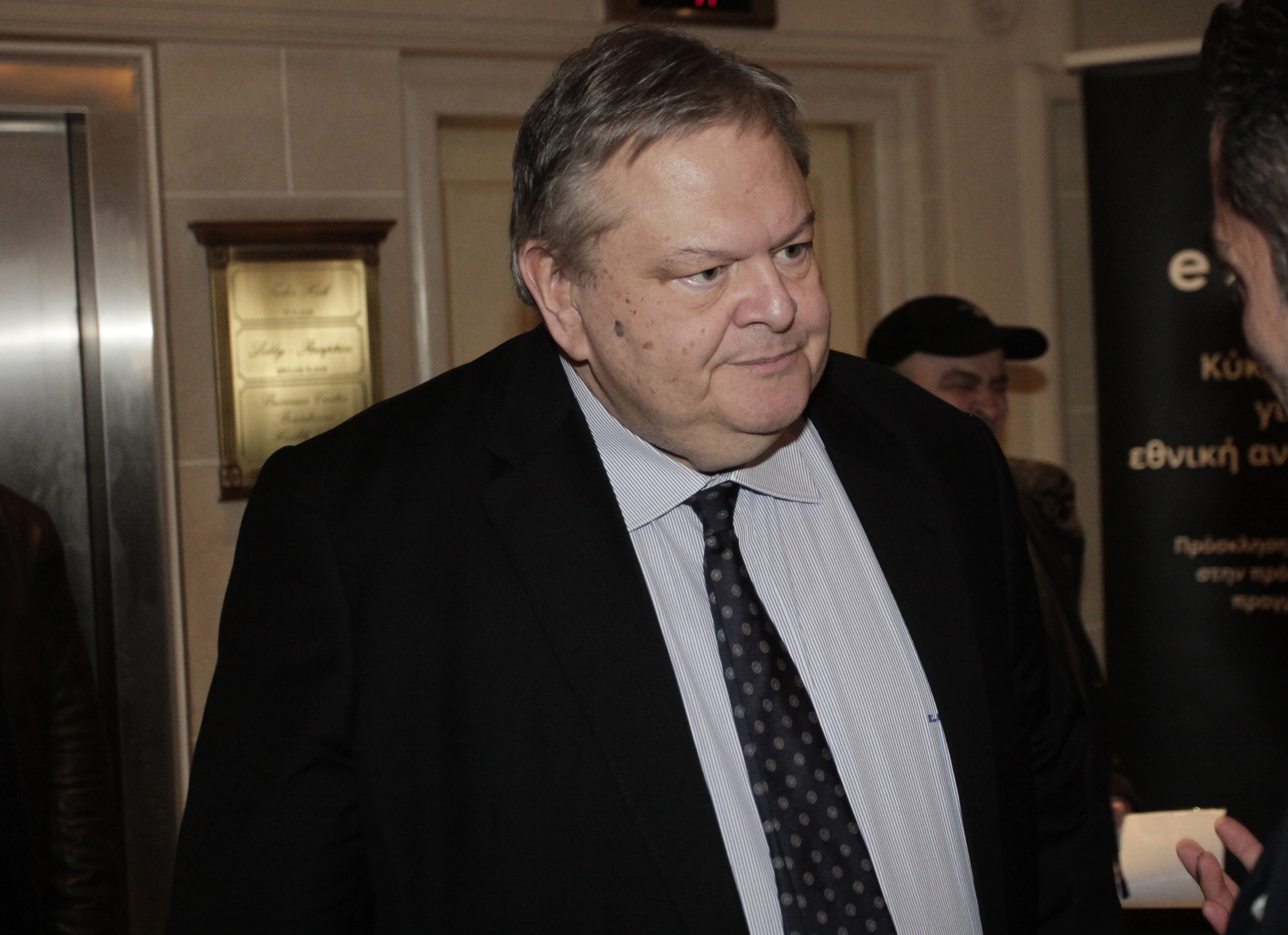 Βενιζέλος: Να δοθεί στη δημοσιότητα ο φάκελος της υπόθεσης Novartis