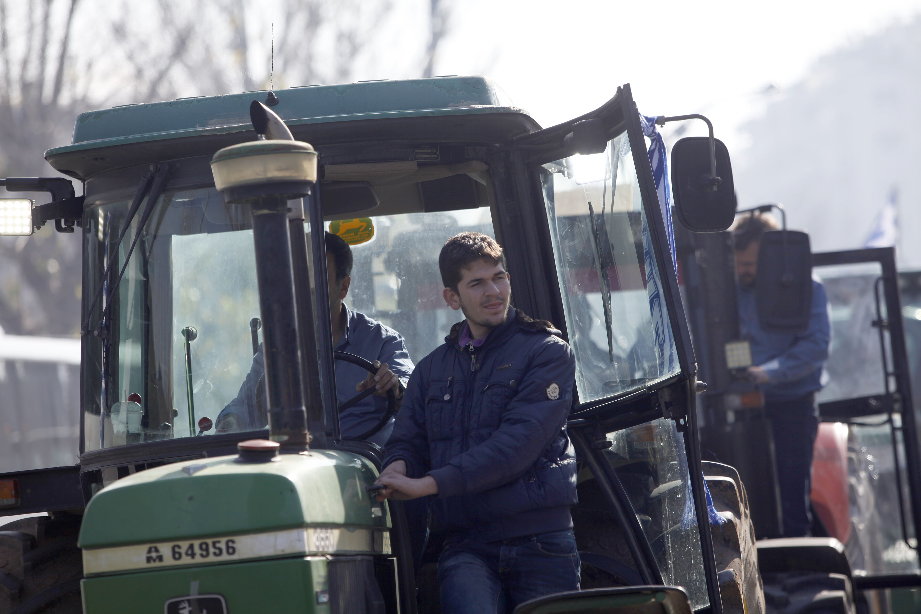 Με νέες κινητοποιήσεις απαντούν οι αγρότες στην κυβέρνηση