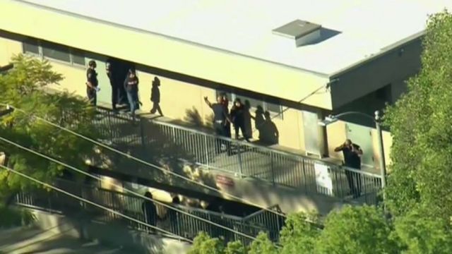 Πυροβολισμοί σε σχολείο στο Λος Άντζελες - Ένας 15χρονος σε κρίσιμη κατάσταση