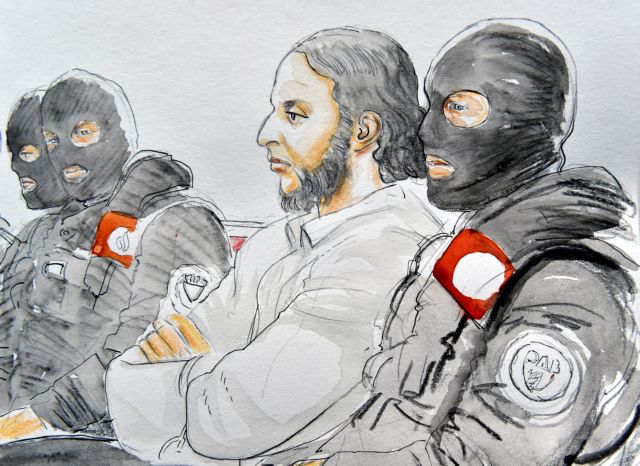 Απών από τη δίκη του ο μοναδικός εν ζωή τρομοκράτης του Παρισιού