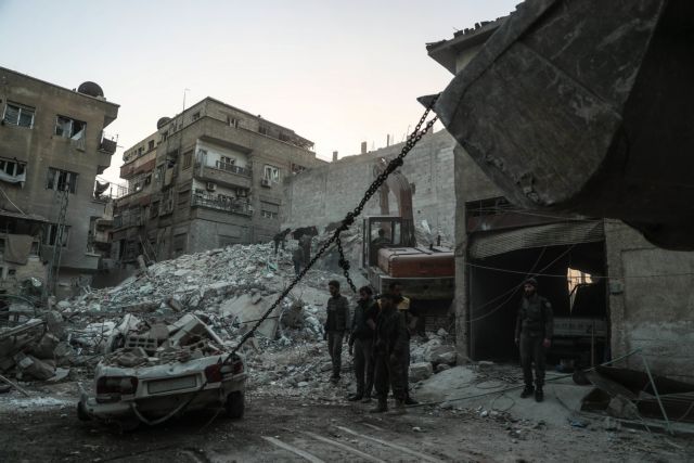Συρία: Πάνω από 70 άμαχοι νεκροί από αεροπορικούς βομβαρδισμούς
