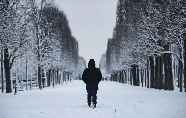 Παρίσι: Ακυρώσεις και καθυστερήσεις πτήσεων λόγω της χιονόπτωσης