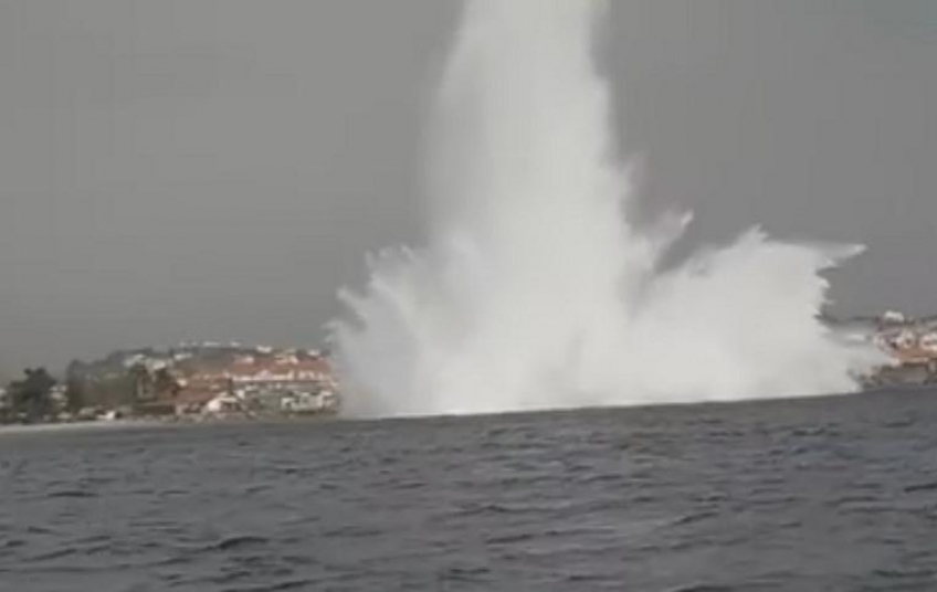 Εξουδετέρωση υποβρύχιας νάρκης στα Νέα Μουδανιά [Βίντεο]