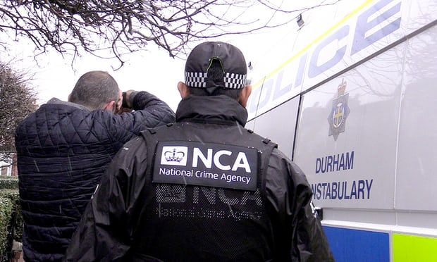 Βρετανία: Συνελήφθησαν άνδρες που κρατούσαν 200 μετανάστες κατάσταση δουλείας