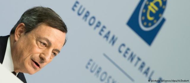 O Ντράγκι συνεχίζει την ποσοτική χαλάρωση