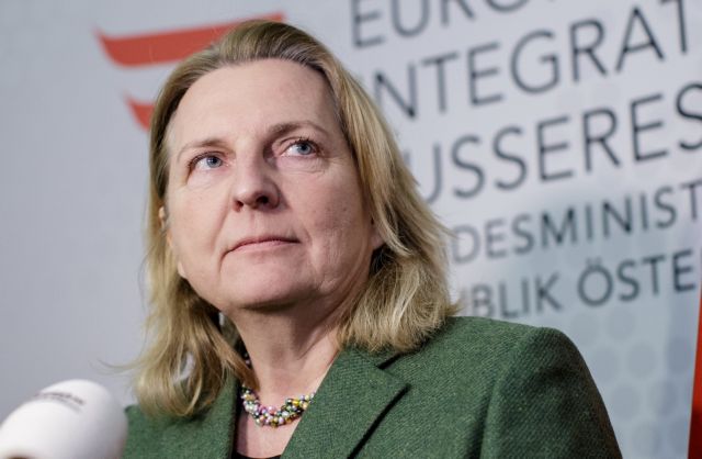 Αυστρία: Προσπάθειες να μην εκφυλιστεί το θέμα του ονόματος της ΠΓΔΜ