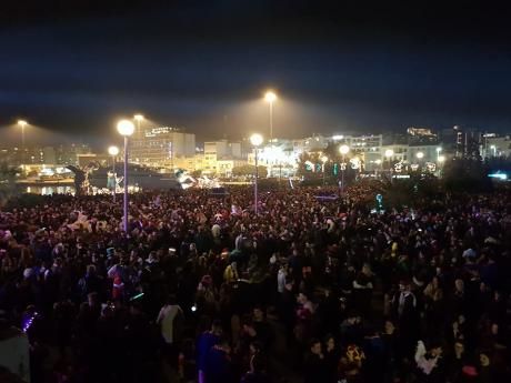 Έπεσε η αυλαία του πατρινού καρναβαλιού [Βίντεο]