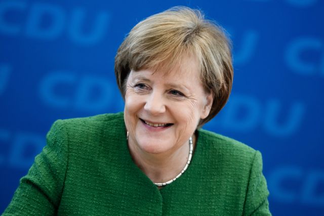 Μέρκελ: Προτεραιότητα η ΟΝΕ και η μετανάστευση