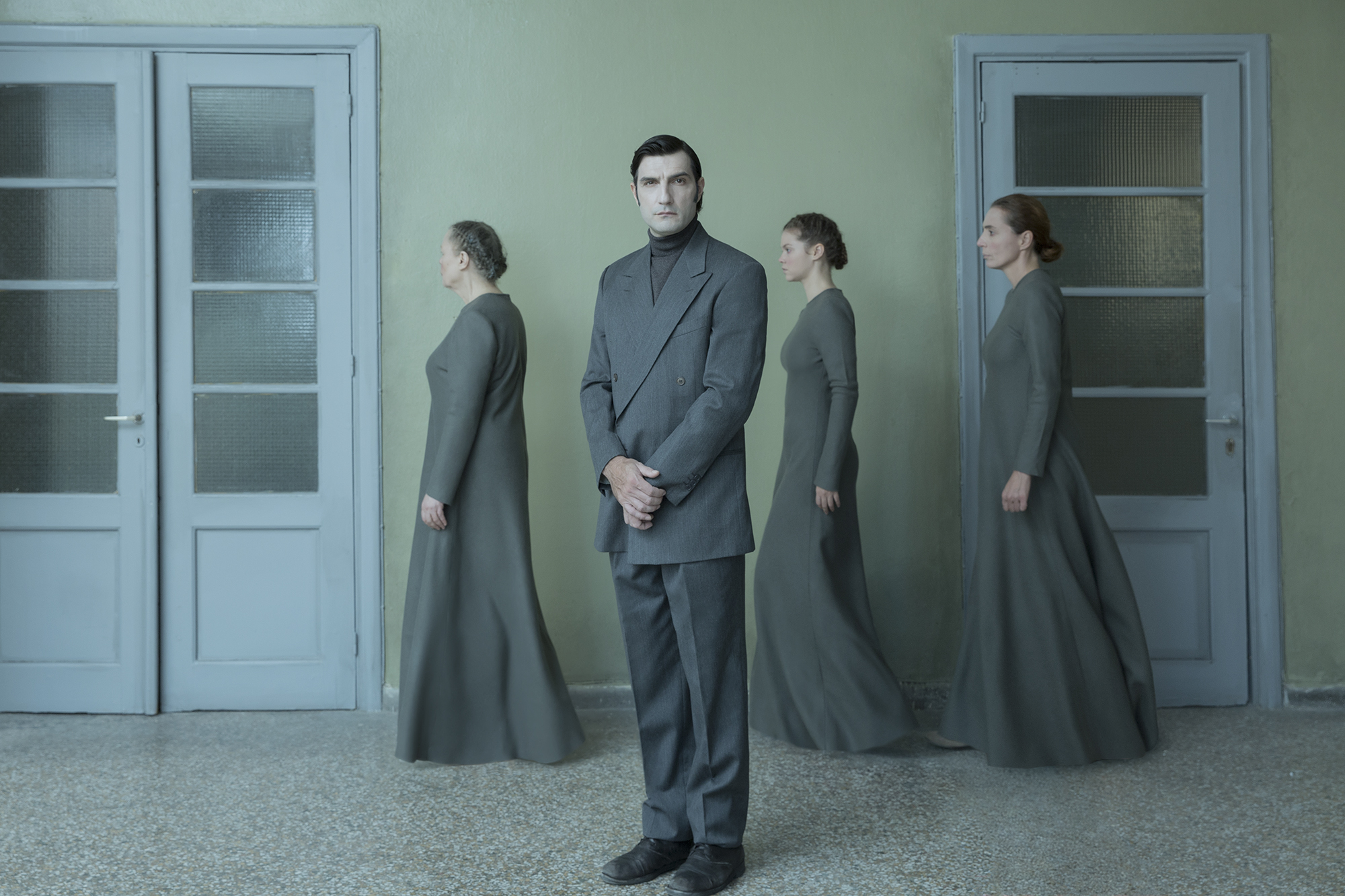 Εμμονές και (α)βεβαιότητες