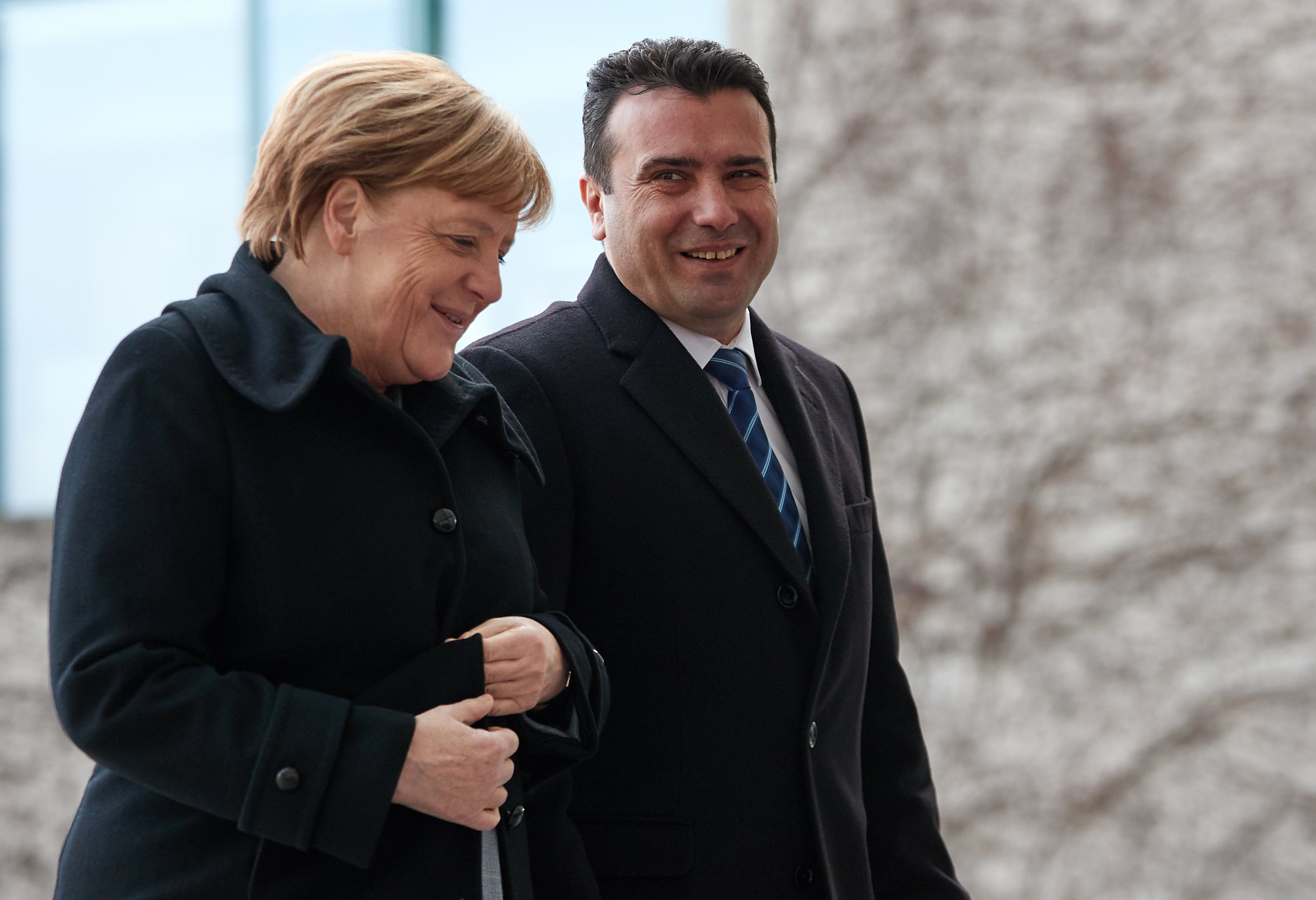 Berlin ratchets up pressure for FYROM deal, Zaev on charm offensive