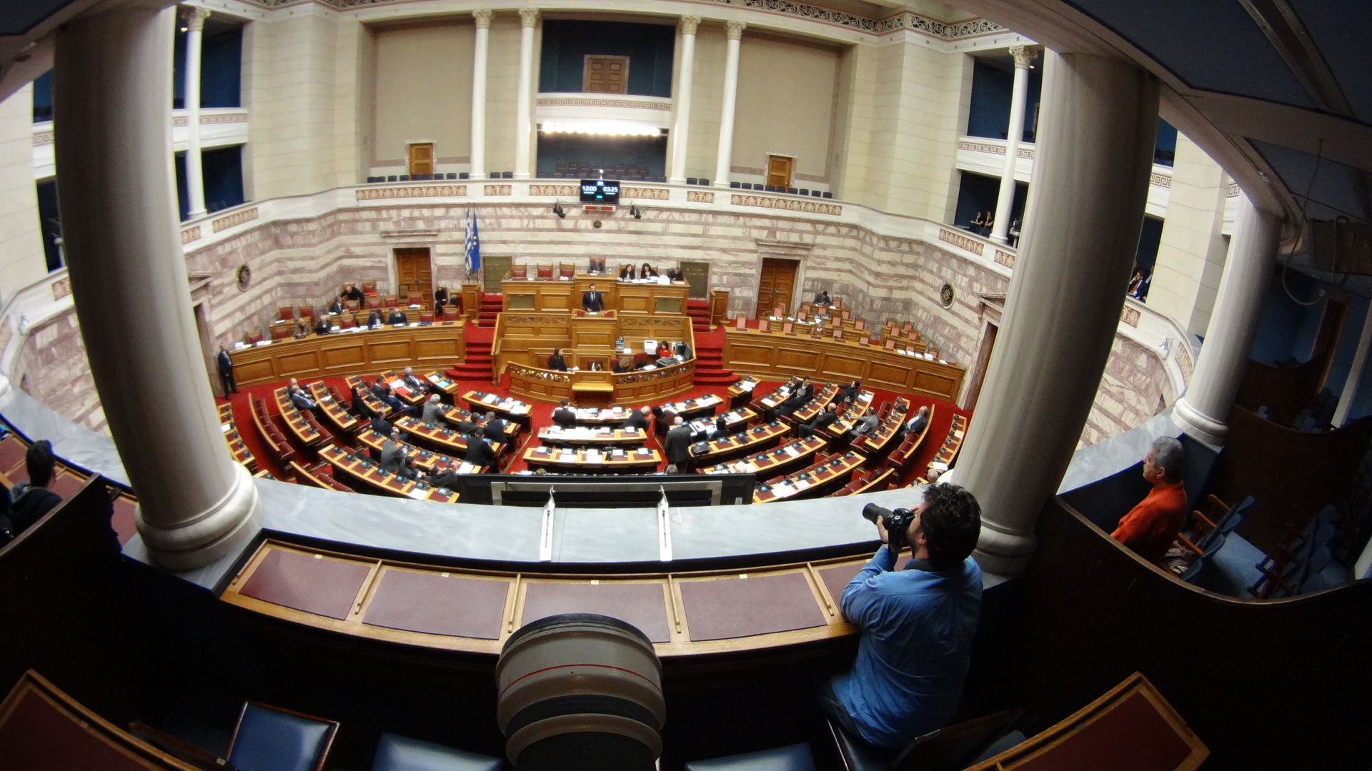 Οσα έγιναν στη Βουλή: Οι ύβρεις, οι απειλές, οι συγκρούσεις, η συγκίνηση
