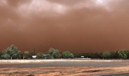 Αμμοθύελλα «εξαφανίζει» πόλη στην Αυστραλία [βίντεο]