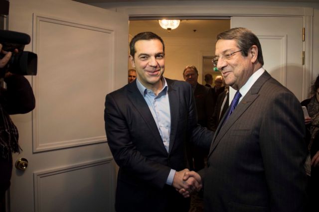 Συναντήθηκαν Τσίπρας – Αναστασιάδης στις Βρυξέλλες