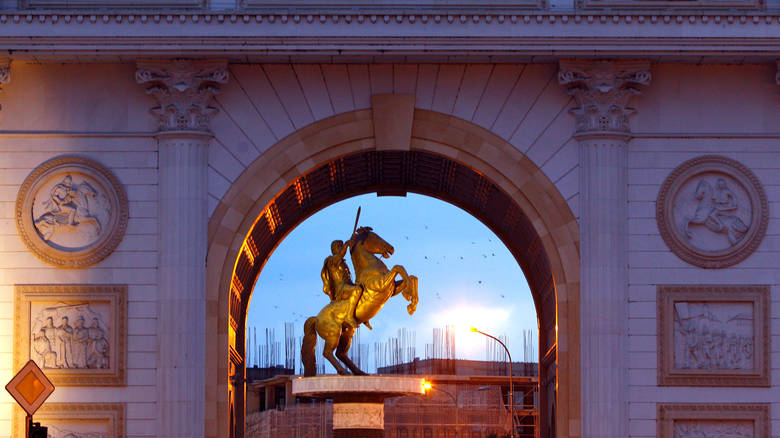 Τα «μαζεύει» η ΠΓΔΜ για τα ονόματα και τις «μικρές» αλλαγές στο Σύνταγμα