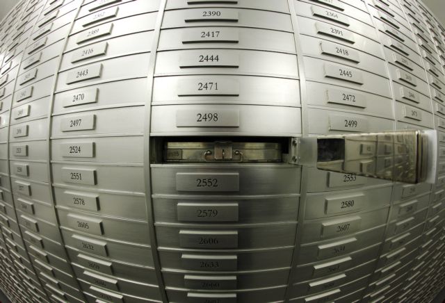 Πώς θα βάλει «χέρι» στις τραπεζικές θυρίδες η εφορία