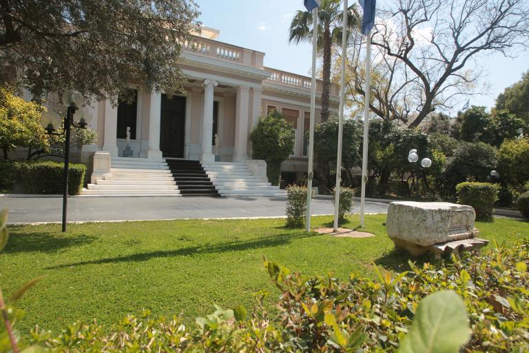 «Μακεδονικό» και «Τουρκικό» κρίνουν το χρόνο που θα στηθούν κάλπες