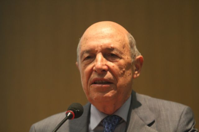 Κ.Σημίτης: Επικίνδυνη πορεία στις ελληνοτουρκικές σχέσεις