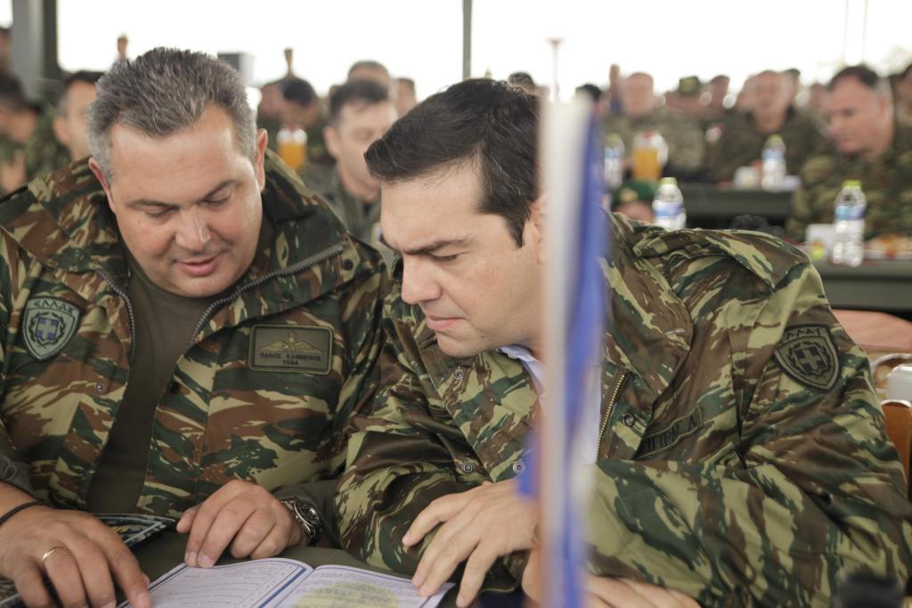 Κυβερνητική Βαβέλ για τα κρίσιμα εθνικά θέματα