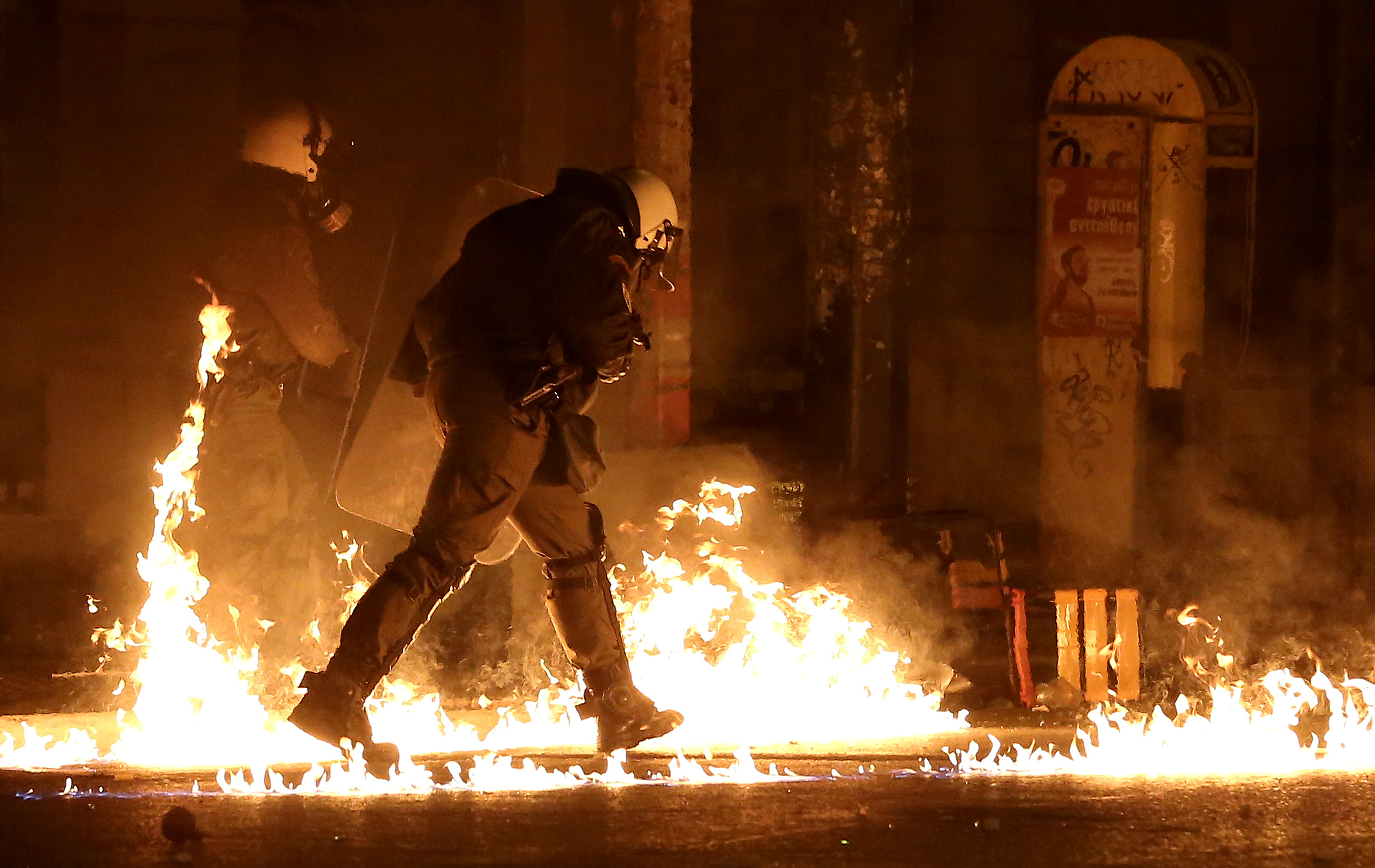 «Φαρ Ουέστ» η Αθήνα – Ανησυχία από τις πράξεις βίας