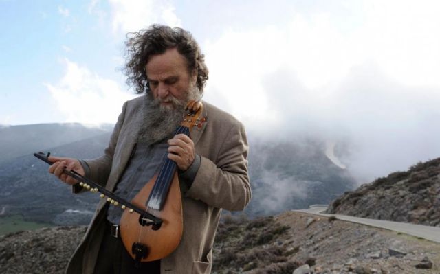 O Ψαραντώνης στο Γυάλινο Μουσικό Θέατρο την 1η Απριλίου