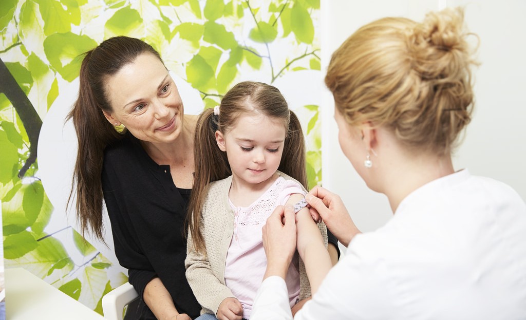 Τα εμβόλια δεν αποδυναμώνουν το ανοσοποιητικό σύστημα του παιδιού