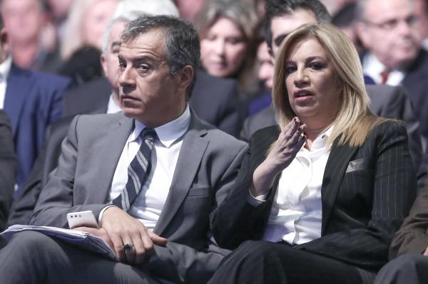 Παγωμάρα στο Κίνημα Αλλαγής από την αντιπαράθεση Γεννηματά-Θεοδωράκη