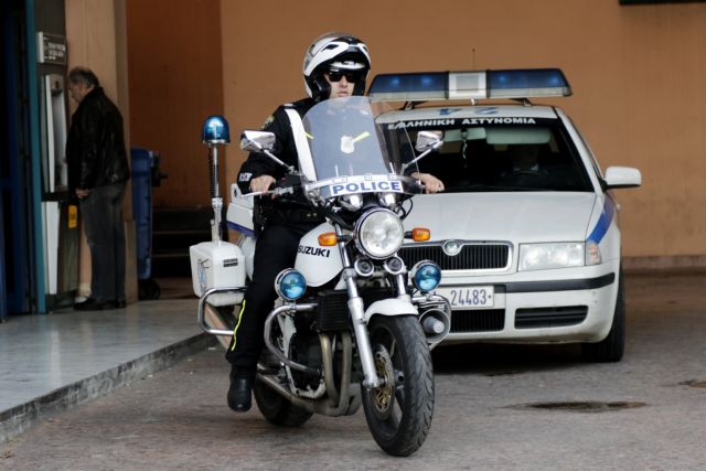 Εμπρηστική επίθεση στην Τροχαία Δ. Αττικής