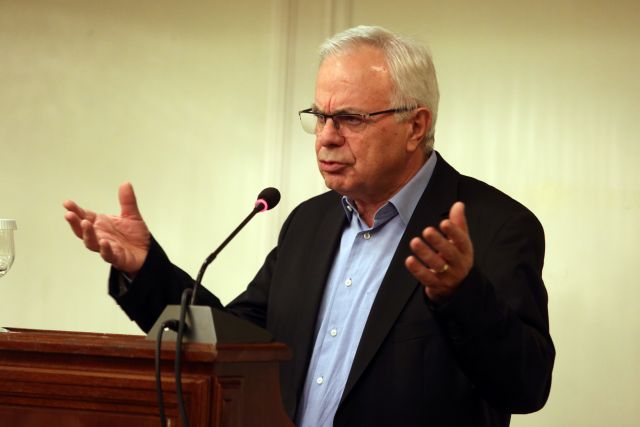 Αποστόλου: Αποσύρεται το νομοσχέδιο για τα ζώα