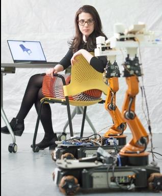 Ρομπότ-ξυλουργός φτιάχνει έπιπλα κατά παραγγελία [Βίντεο]