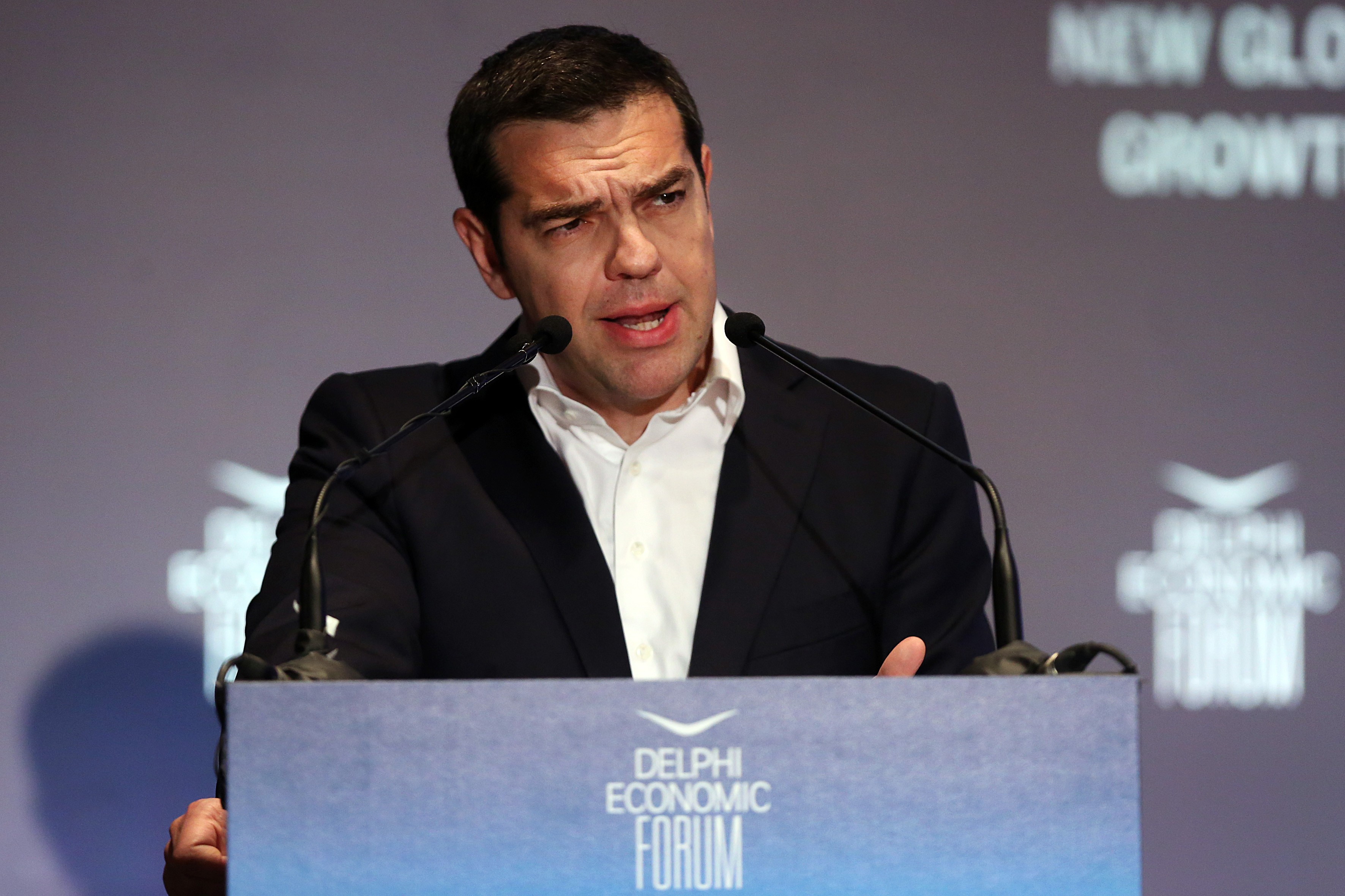 Τσίπρας: Κόμματα εξουσίας λειτουργούσαν με όρους μαφίας