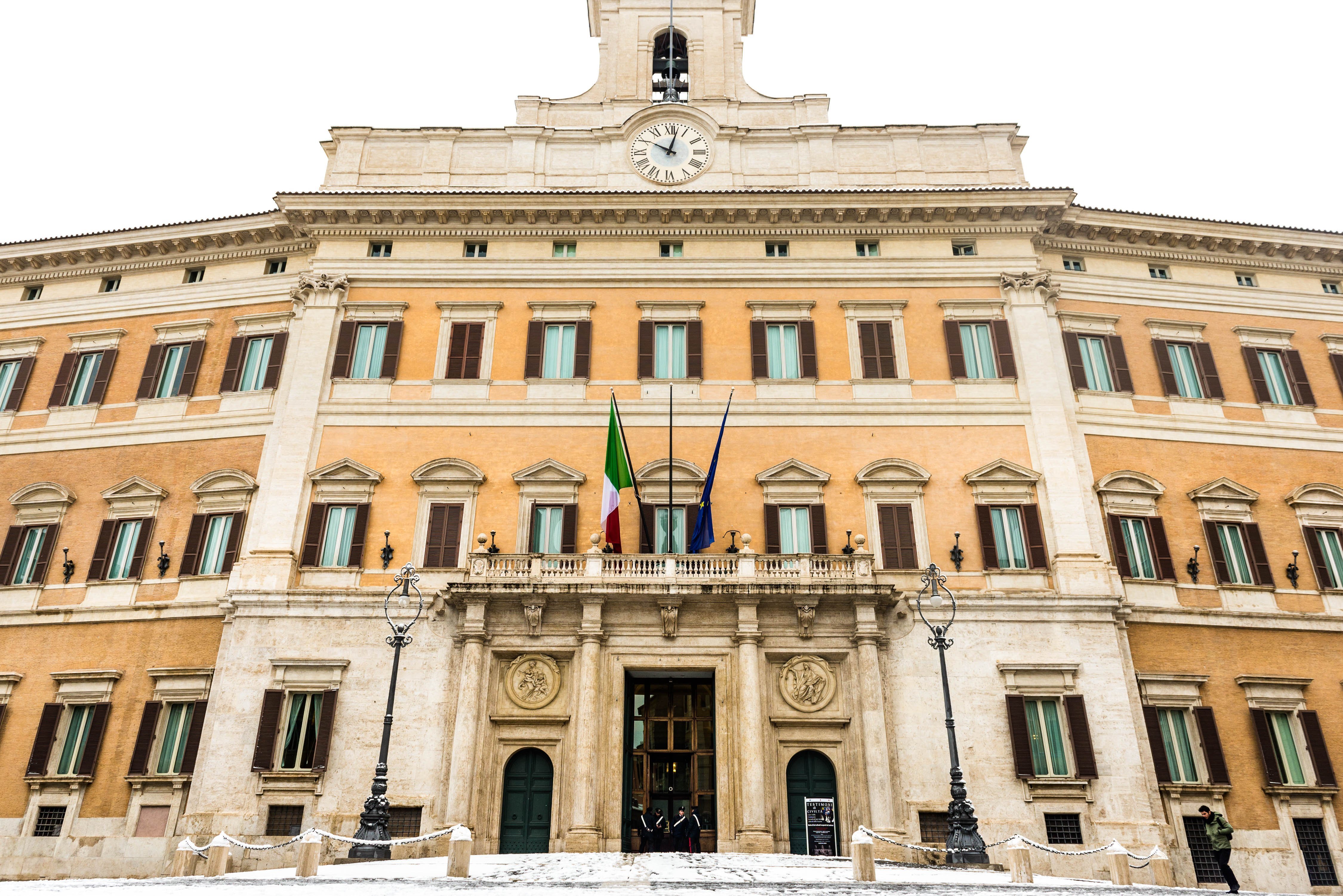 Ιταλία: «Εκλογική σιγή» πριν ανοίξουν οι κάλπες για τις βουλευτικές