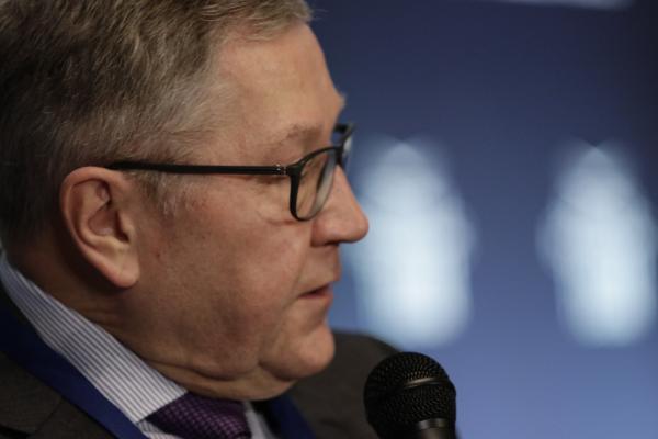 ESM’s Regling links Greek debt relief to further structural reforms