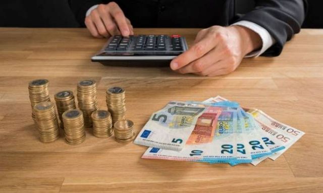 Φορολογικές δηλώσεις 2018: Πώς θα έχετε έκπτωση έως 2.100 ευρώ