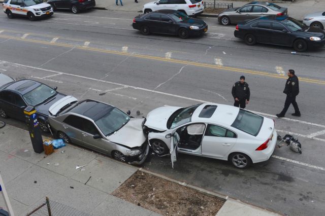 Μπρούκλιν: Αυτοκίνητο έπεσε σε πεζούς – Δύο παιδιά νεκρά [Βίντεο]