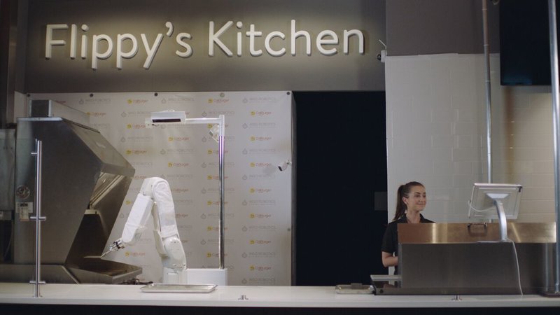 Ρομπότ που ψήνει μπιφτέκια έπιασε δουλειά σε εστιατόριο [Βίντεο]