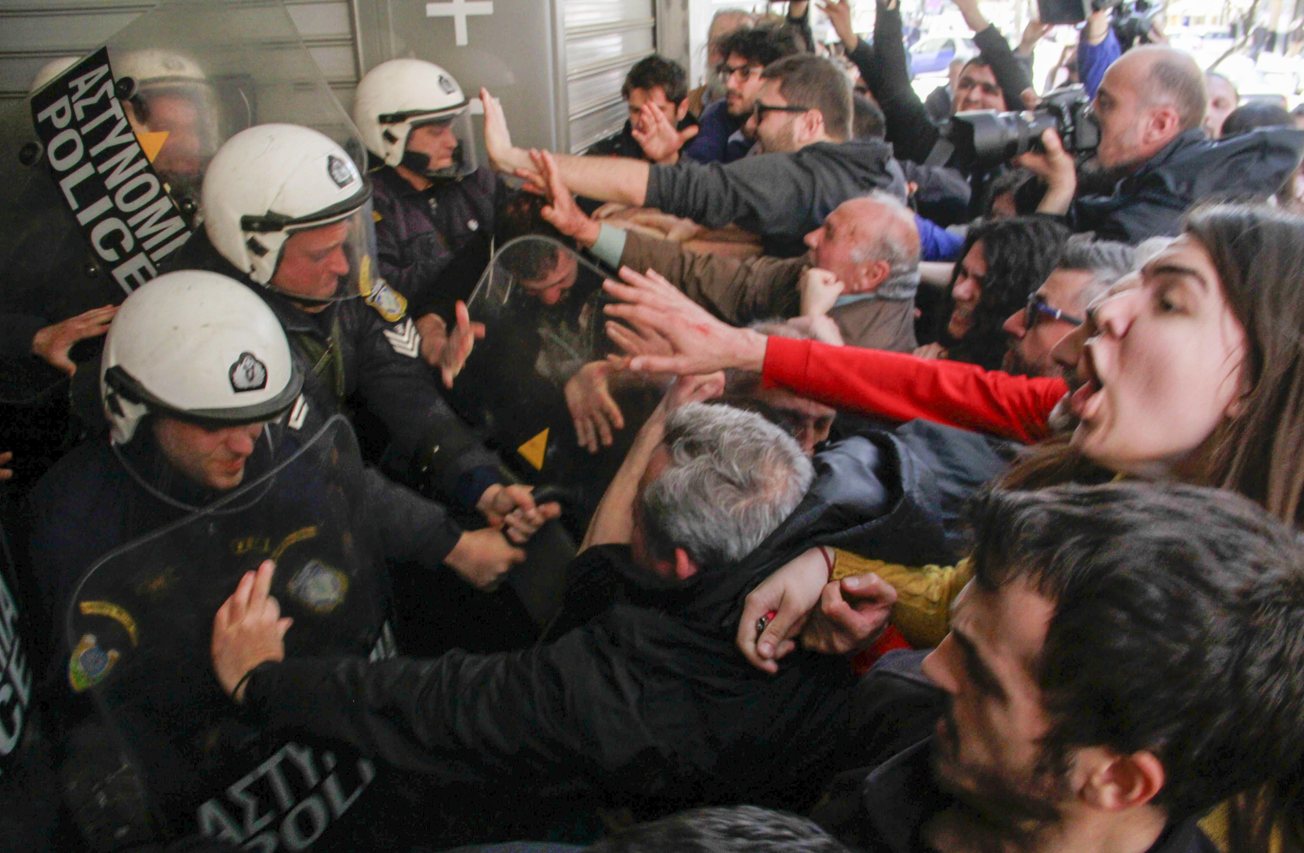 Μηνύσεις καταθέτουν αστυνομικοί για τα επεισόδια στη Θεσσαλονίκη