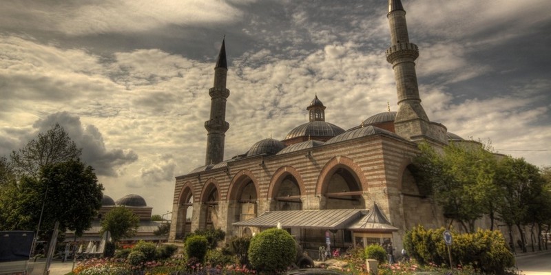 In Edirne, there is radio silence about the two Greek army officers