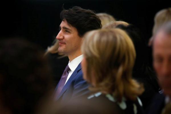 Ο Τριντό εύχεται στα ελληνικά στην παρέλαση των ομογενών [Βίντεο]