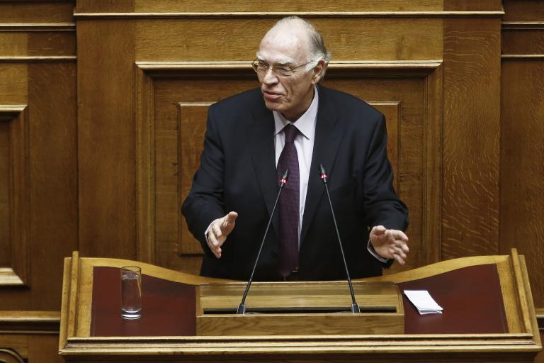 Αντικατάσταση της ηγεσίας των Ενόπλων Δυνάμεων ζήτησε ο Β.Λεβέντης