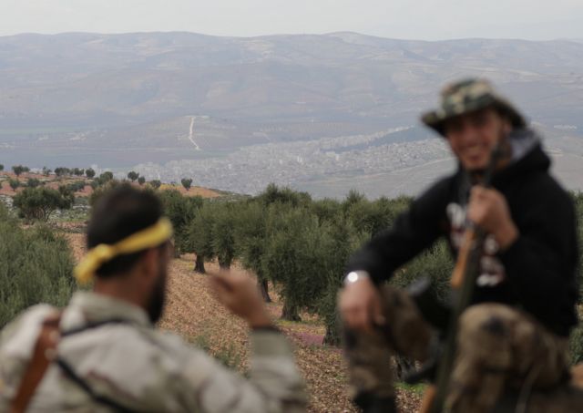 Δύο χιλιόμετρα έξω από το Αφρίν έφτασε ο τουρκικός στρατός