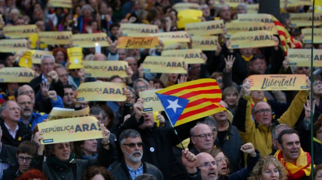 Διαδηλώσεις κατά της ακυβερνησίας στη Βαρκελώνη