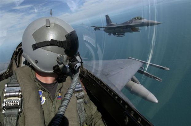 Τελειώνει ο χρόνος για τη συμφωνία αναβάθμισης των F-16