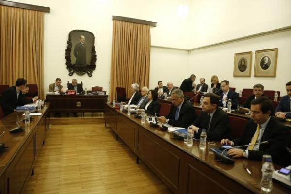 Στη Δικαιοσύνη επιστρέφει ο φάκελος της Novartis – Αναρμόδια η Επιτροπή