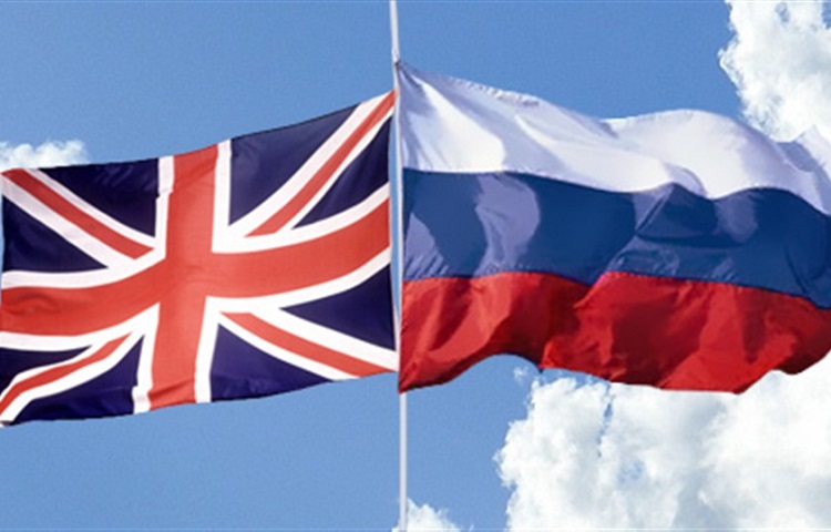 «Δεν πρέπει να απειλείτε μια πυρηνική δύναμη» προειδοποιεί η Ρωσία τη Βρετανία