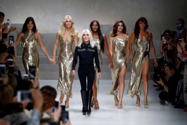 Versace και Furla στη λίστα των οίκων που αρνούνται τη γούνα