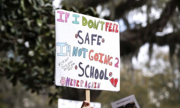 National Walkout Day στη Φλόριντα για τα 17 θύματα του σχολείου