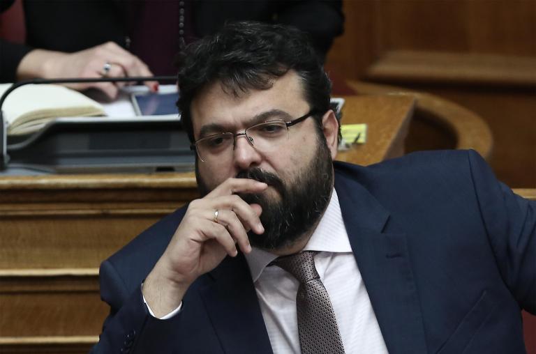 Βασιλειάδης: Σοκαριστική η εικόνα του Ιβάν Σαββίδη με το όπλο