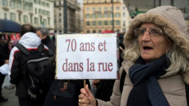 Γαλλία: Χιλιάδες συνταξιούχοι στους δρόμους για τις περικοπές στις συντάξεις