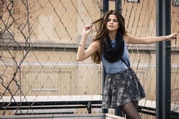 Σελίνα Γκόμεζ: Με νέα σειρά ρούχων θα υποδεχθεί το φθινόπωρο