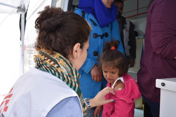 Χίος: Εμβολιασμός 300 παιδιών προσφύγων κατά της ιλαράς [Βίντεο]